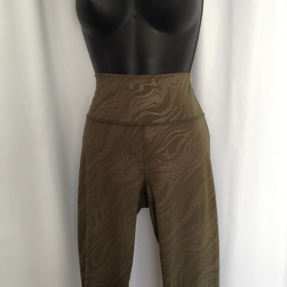 FABLETICS WOMAN DEFINE HIGH WAISTED RANGER GREEN LEGGING - Picture 4 of 6
